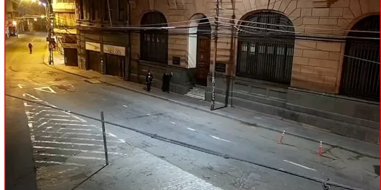 Difunden momento exacto en el que fue vandalizado el Registro Civil