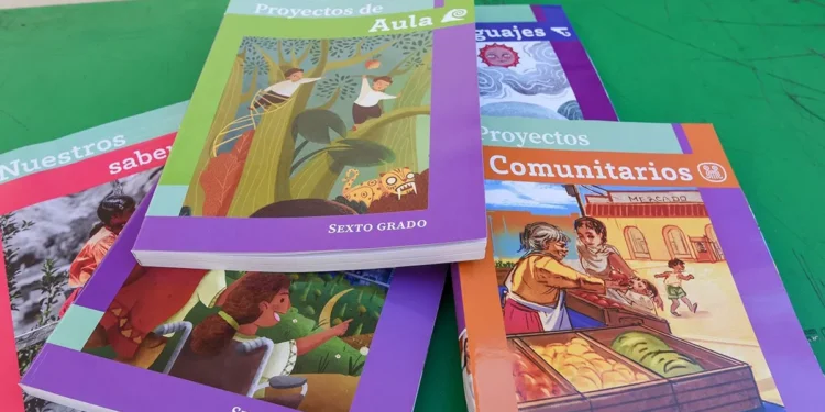 PRI pide corregir errores en los libros de la SEP