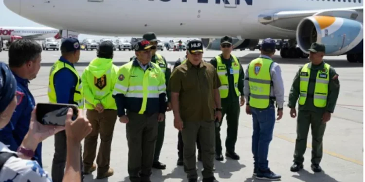 Venezuela anuncia vuelos para repatriar connacionales en Chile