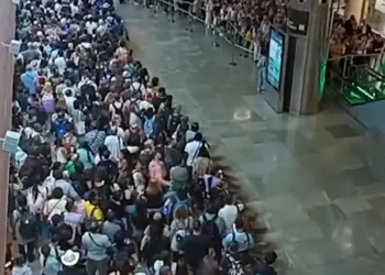 Caos en aeropuerto de Madrid tras problema informático