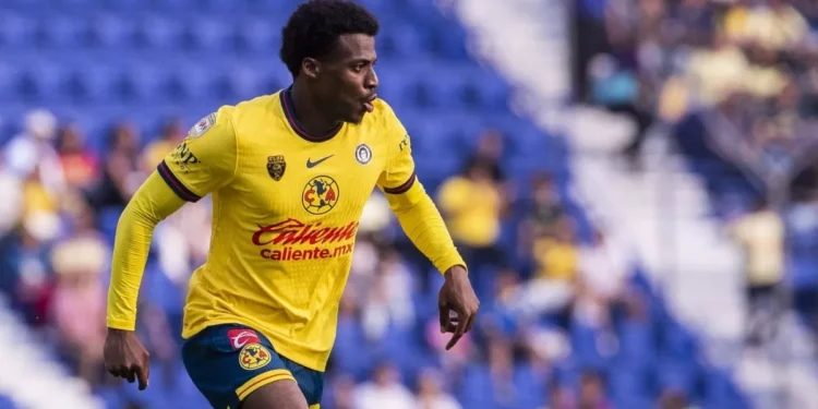 André Jardine cierra la puerta de América a Javairo Dilrosun