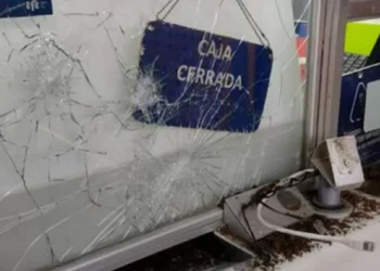 Un adolescente y dos adultos detenidos por daños a estación de metro en población Alemana