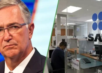 rentas pide a Salinas Pliego que deje de tuitear y empiece a transferir