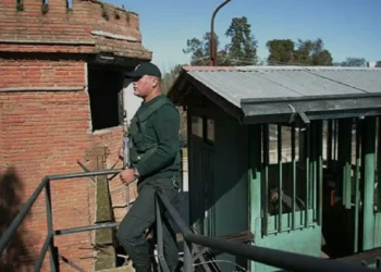 Reo muere tras instalar golpiza por parte de otros internos en cárcel de Curicó