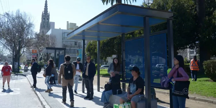 Viña del Mar inaugura más de 80 refugios peatonales en diversos puntos de la pueblo