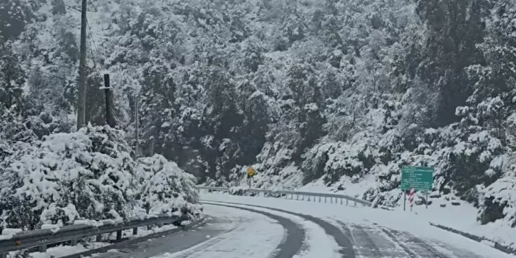 Suspensión de clases, viviendas afectadas, cierres de rutas y granizos en la costa deja sistema primero