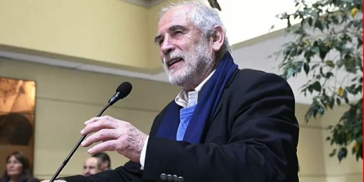 Ministro Carlos Montes negó haber valido amenazas en medio de comisión investigadora