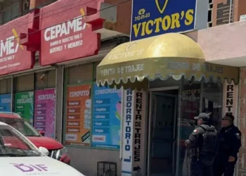 Entre heces fecales, basura y alimentación echada a perder, rescatan a tres niños en depa de Tamaulipas