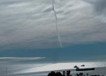 Tromba marina sorprende a vecinos de Quintay