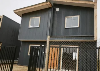 Minvu entregó las primeras 40 viviendas de El oasis en Valparaíso tras más de 10 años de espera