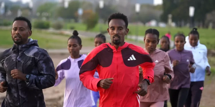 El Maratón de Buenos Aires, con espina legión de súper atletas como invitados especiales