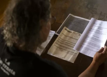 Vuelva usted mañana