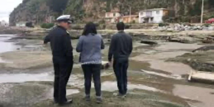 Vecinos de Puchuncaví denuncian desborde de aguas servidas