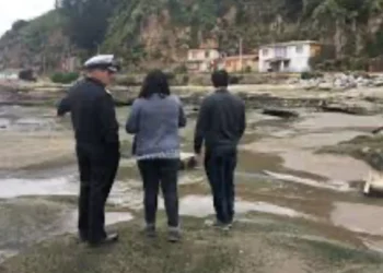 Vecinos de Puchuncaví denuncian desborde de aguas servidas