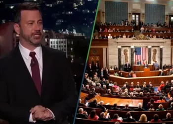 Presentadores de noticias en EU deberán alabar a Trump cada 5 minutos para no organismo despedidos