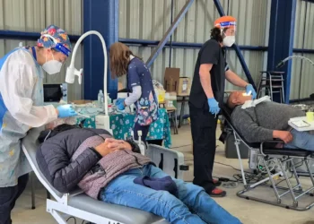 Departamento de sanidad y Dideco llevan atenciones de sanidad a personas en situación de calle en Quillota