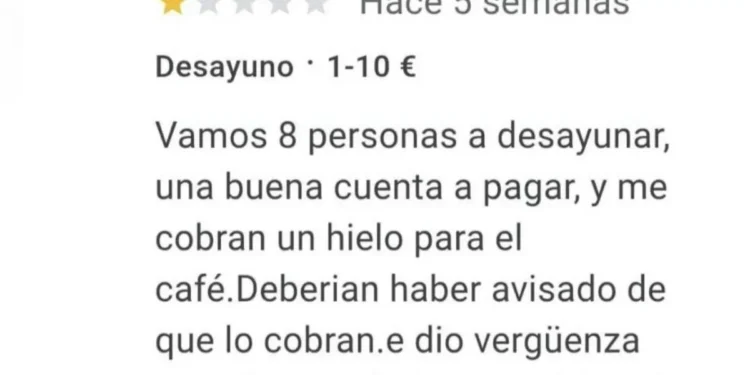 Un cliente protesta porque le han cobrado el hielo de un café y la respuesta del dueño no deja desidioso a nulo: “Qué cutrez, así le va a la hostelería española”