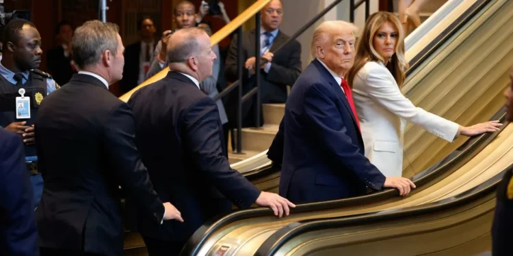 La conspiración automática