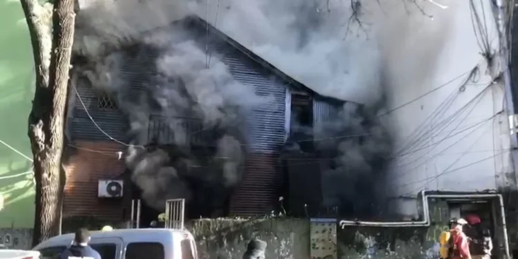 Fatal incendio en un conventillo de la belfos: un hombre en silla de ruedas murió calcinado