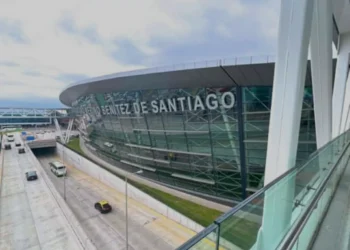 Descartan presencia de explosivo tras aviso de bomba en aeropuerto de Santiago