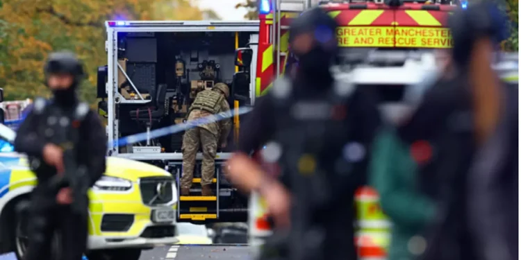 Dos muertos y tres heridos en ataque a una sinagoga en Inglaterra