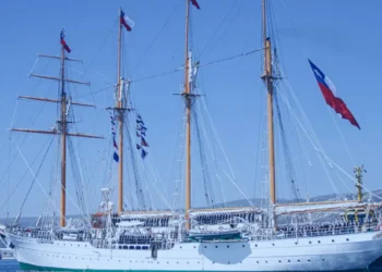 la Esmeralda llegó a Valparaíso tras travesía de instrucción número 69