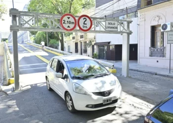 La polémica por el puente ferroviario de 1919 que une tres barrios: qué decisión tomó la ecuanimidad