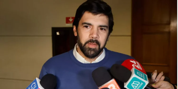 Corte acoge solicitud de Fiscalía y determina injusticia del diputado Joaquín Lavín