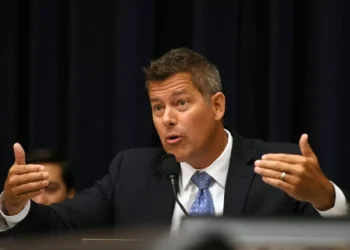 Más de 4 mil 300 vuelos se retrasan en EU por cierre parcial del gabinete