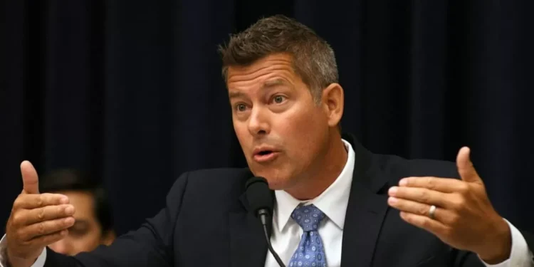 Más de 4 mil 300 vuelos se retrasan en EU por cierre parcial del gabinete