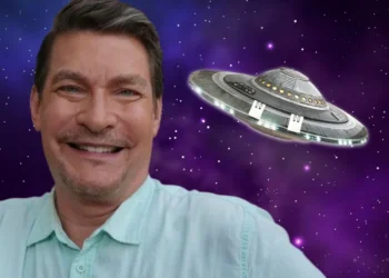 ¡De terror! Sebastián Ligarde afirma que un OVNI apareció exterior de su casa