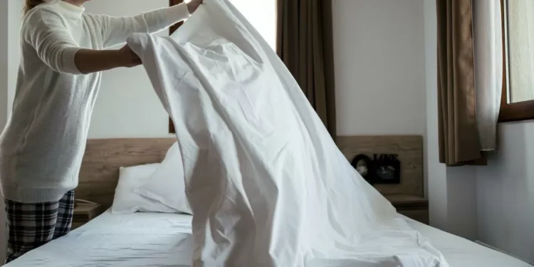 ¿Quién cambia las sábanas?