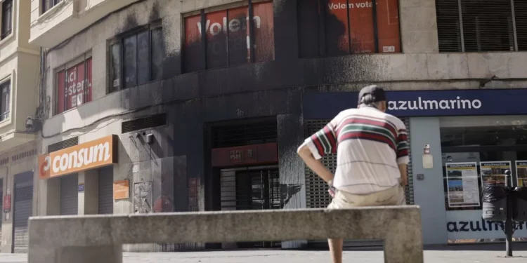 Aquí tot déu té línies vermelles