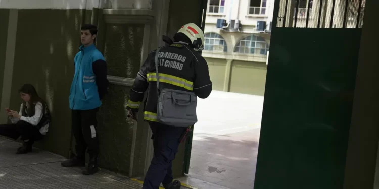 Cómo fue el experimento que terminó con una explosión en una feria de ciencias en un facultad de Palermo