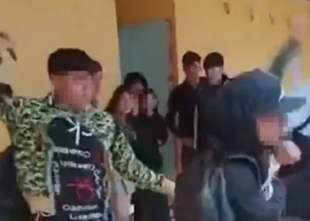 Captan brutal pelea en liceo de Vallenar que incluyó ataque con cuchillo
