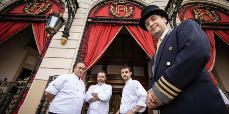 Un hamburguesería en el Hotel El Palace: La Burguersía, de Rafa Zafra, se instala en la sello del restaurante Amar