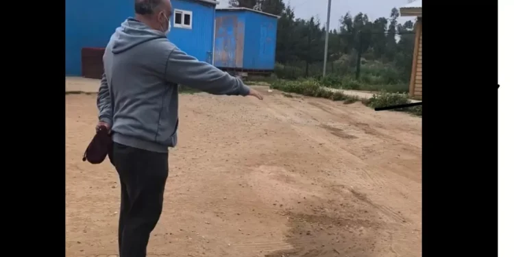 Denuncian grave emergencia sanitaria en escuela de Valparaíso tras rebalse de tumba séptica