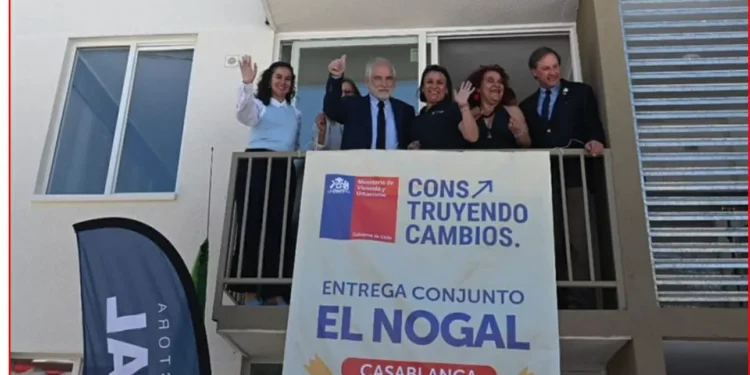 Montes póliza 192 viviendas en Casablanca y celebra cumplimiento del Plan de Emergencia Habitacional