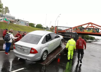 vago Paz, el epicentro de la inundación: el drama de los automovilistas y qué obras no se hicieron