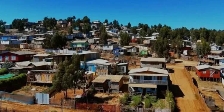 Dueños de megatoma de San Antonio piden fijar vencimiento específica para desalojo