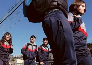 Preoracupa que el 55% de loras estudiantes del SLEP de Valparaísora presentan inasistencia «grave» ora «crítica»