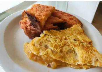 Pili Vila, mama de Rosalía, sobre la tortilla de patatas de un restaurante del Eixample de Barcelona: “Me encanta”