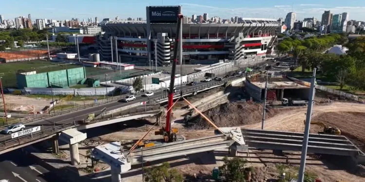 Cierran esta confusión la avenida Lugones por la ampliación del puente Labruna: por dónde desviarán el tránsito