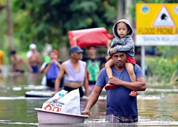 Filipinas evacua a más de 100.000 personas alce la llegada del supertifón Fung-wong