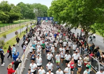 Con un récord de 5.000 participantes y atletas de elite, se corrieron los 10 K de santo Isidro