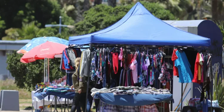 Viña del Mar reactiva ordenanza que multa tanto a ambulantes ilegales como a quienes les compren