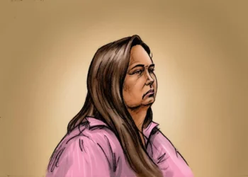 Australiana apela condena por matar con hongos a familia de su esposo