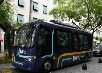 Buses eléctricos porteños: buscan añadir la SUBE como medio de pago para captar más pasajeros