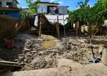 Siguen los estragos por inundaciones en zonas de Álamo y Poza Rica