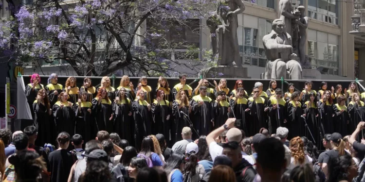 intento Gospel 2025 en Buenos Aires: más de 2.000 artistas y una marea de gente en la celebración que combina música y fe